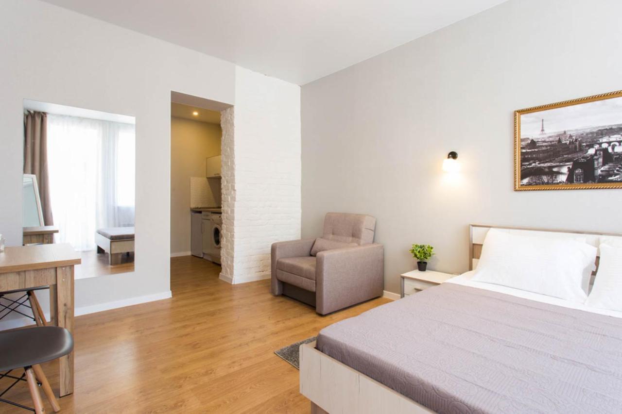 Cozy Apartment Beside Metro Yaroslava Mudroho, Universytet - Chernyshevska Str 95-6 Carcóvia Exterior foto